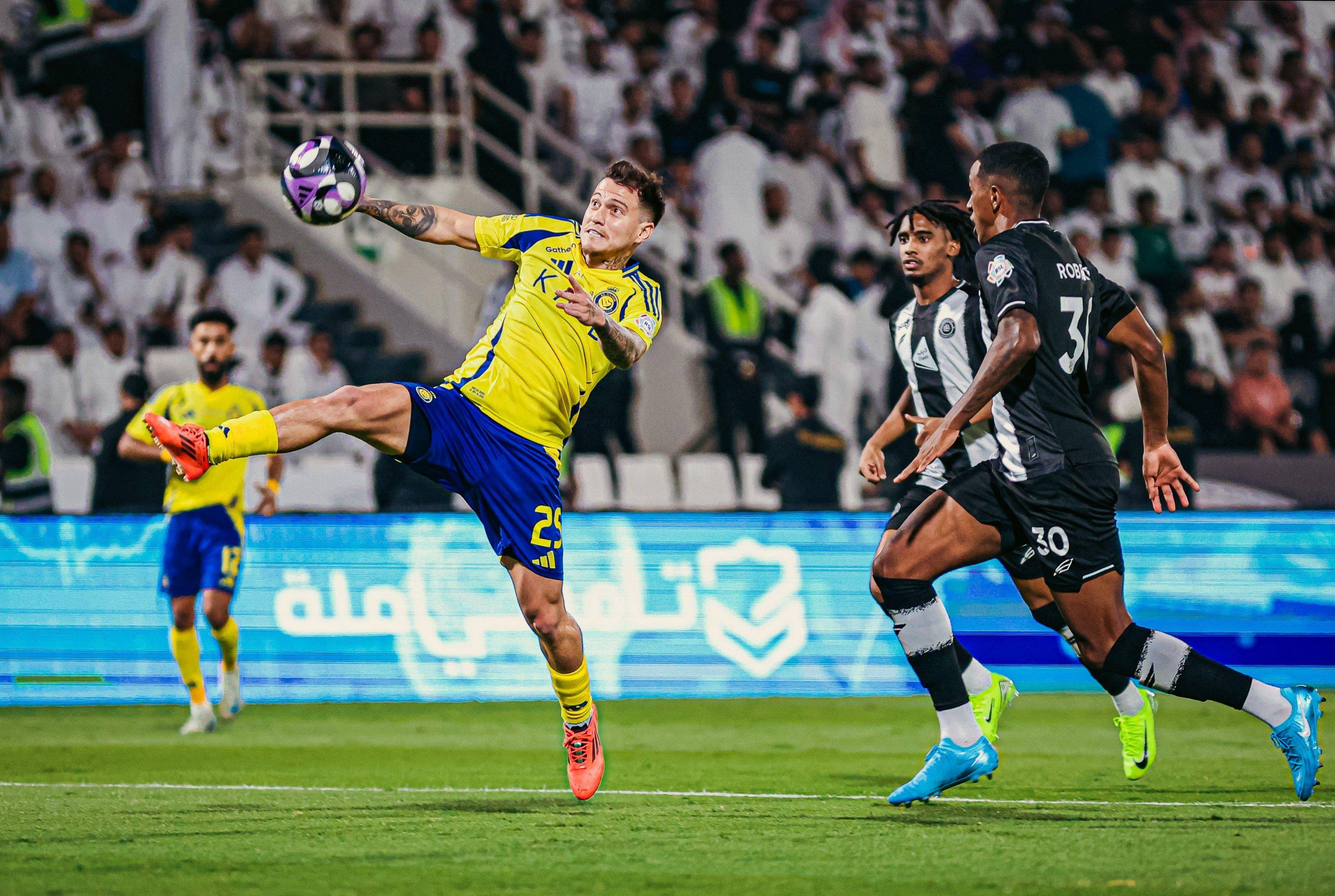 关于菲尼克斯太阳绝杀压哨备战全明星赛新疆广汇刷新队史纪录备战足总杯之后，国王杯赛前攻防权衡的信息爱游戏中国