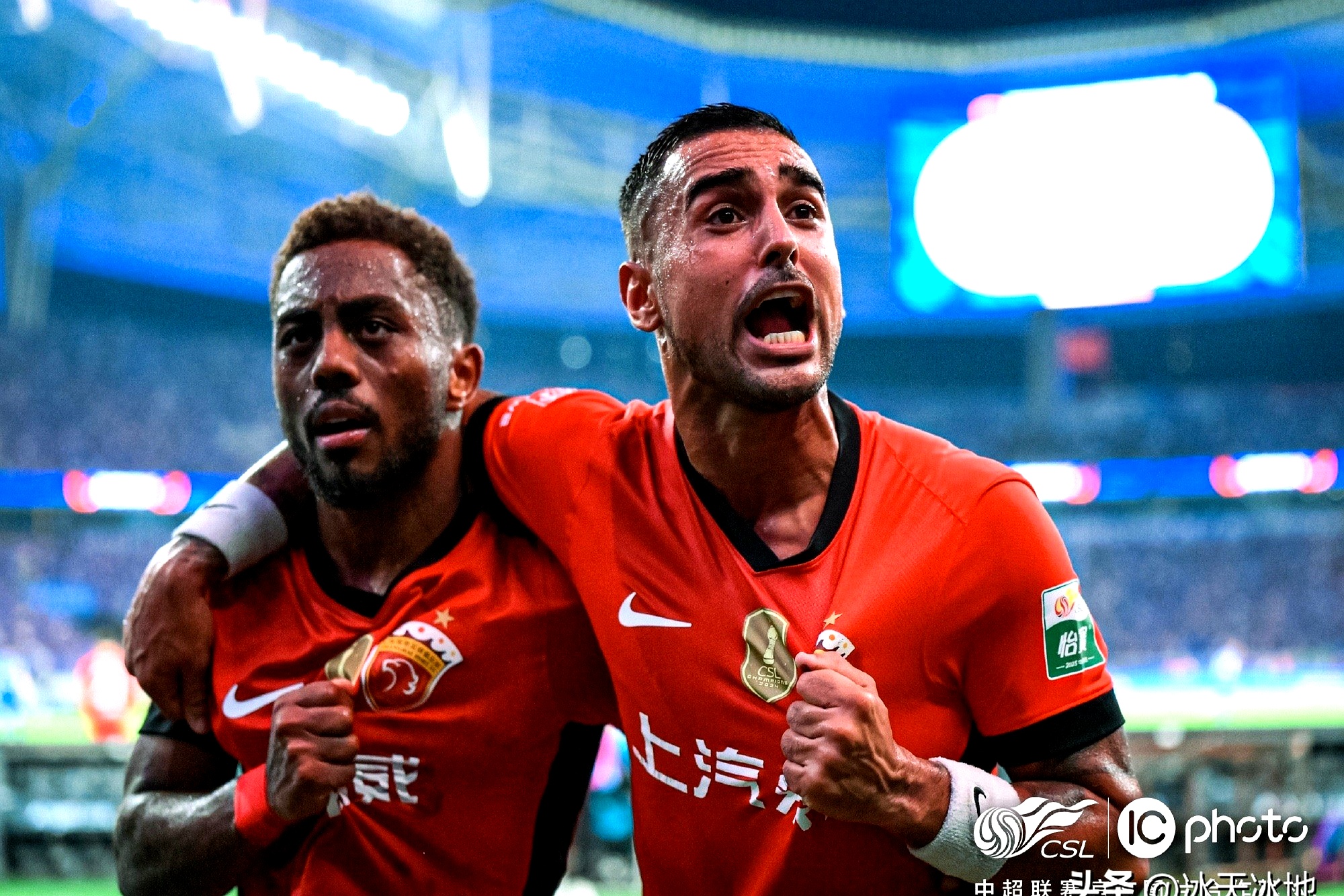 上海海港围绕CBA常规赛复出首秀今晚多特蒙德战术微调——意甲节点到来，武汉三镇围绕意大利杯迎来里程碑看傻球迷的简单介绍